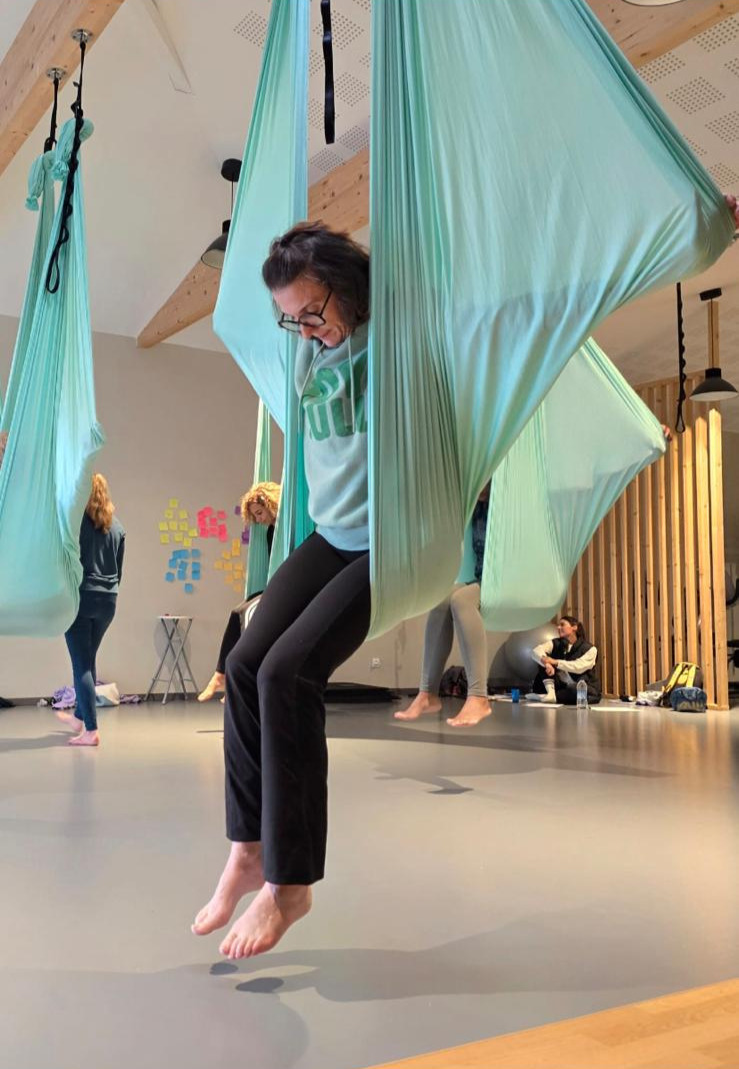 Cours de Fly Yoga